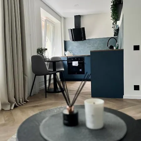 Emilio Namai * קלייפדה